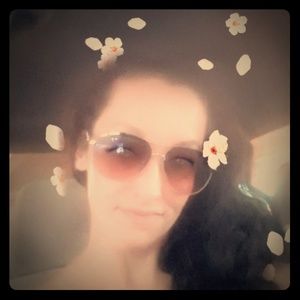 Meet your Posher, Regina